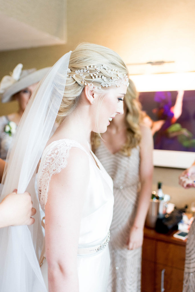 Real bride Brodie wearing Gini Garland