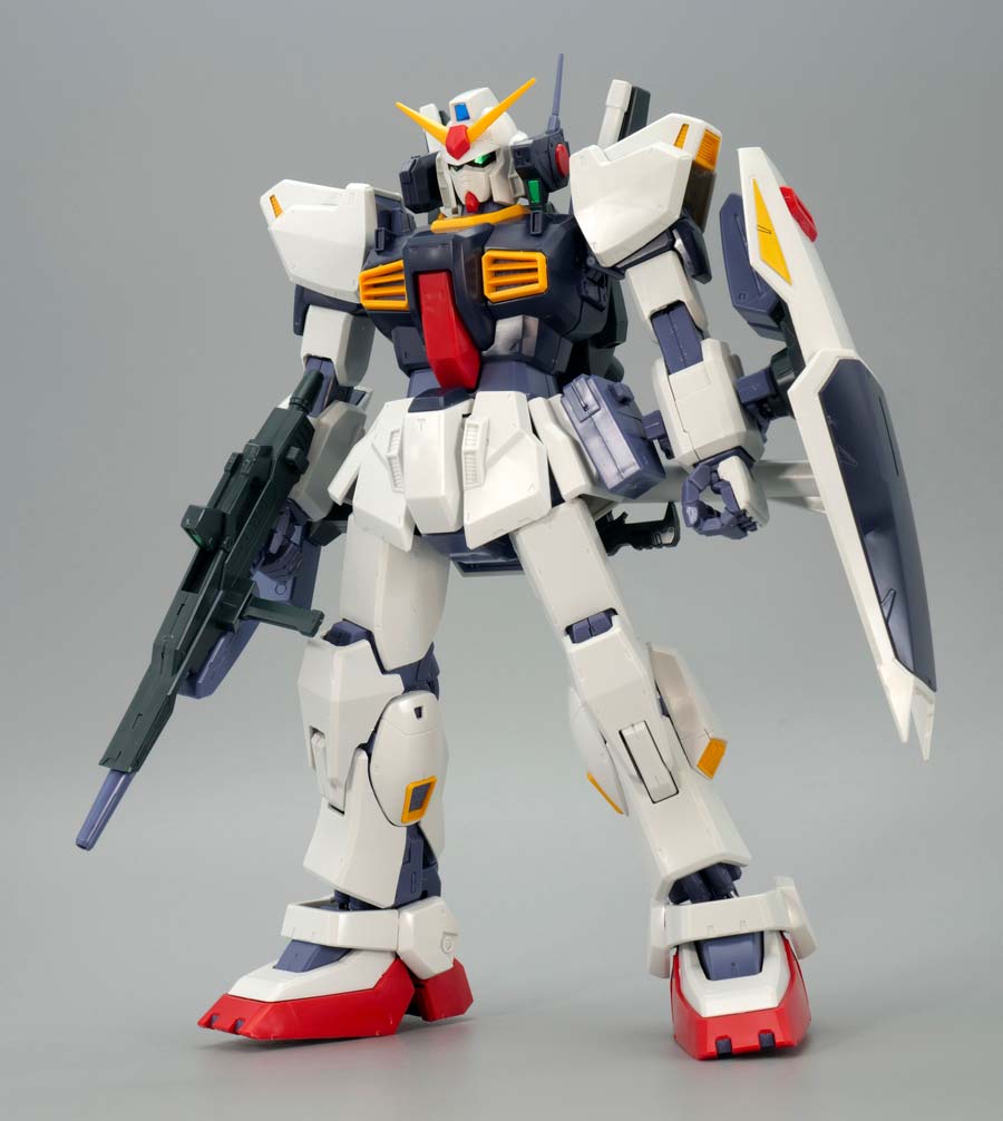 Mobile Suit Zeta Gundam MG RX-178 Gundam Mk-II (Ver 2.0) 1/100 Scale Model  Kit