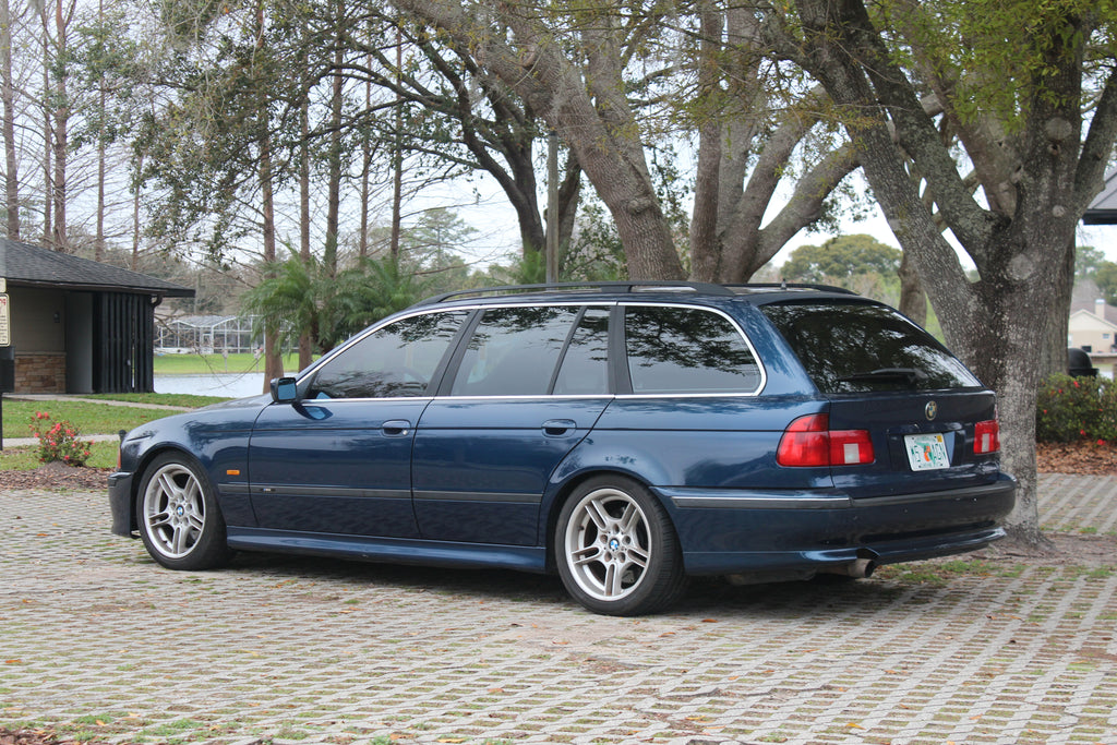 lowered e39 touring wagon bmw m5 swap