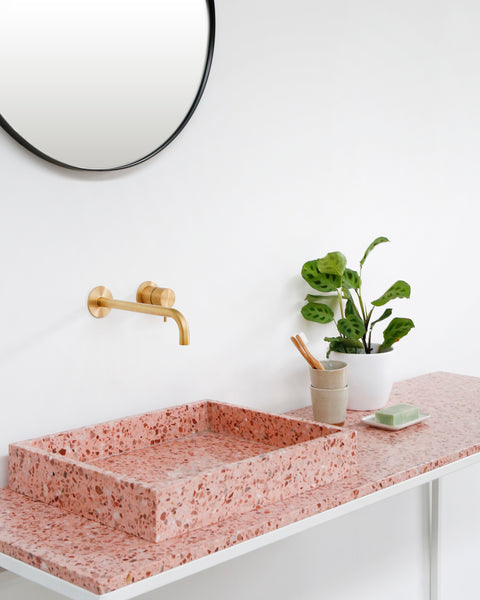 Uitvoeren vingerafdruk bloeden Een roze badkamer met moderne twist — Furnified