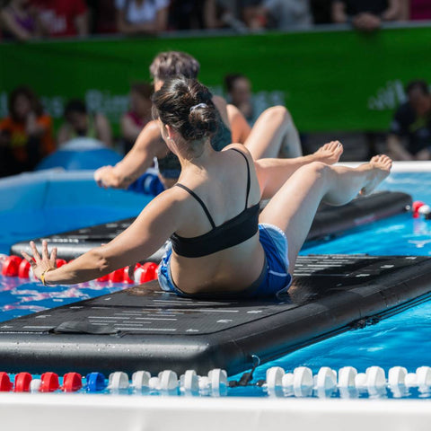 Float Fit kombiniert Ausdauer- und Krafttraining – und macht dich dadurch im Handumdrehen strandfit.