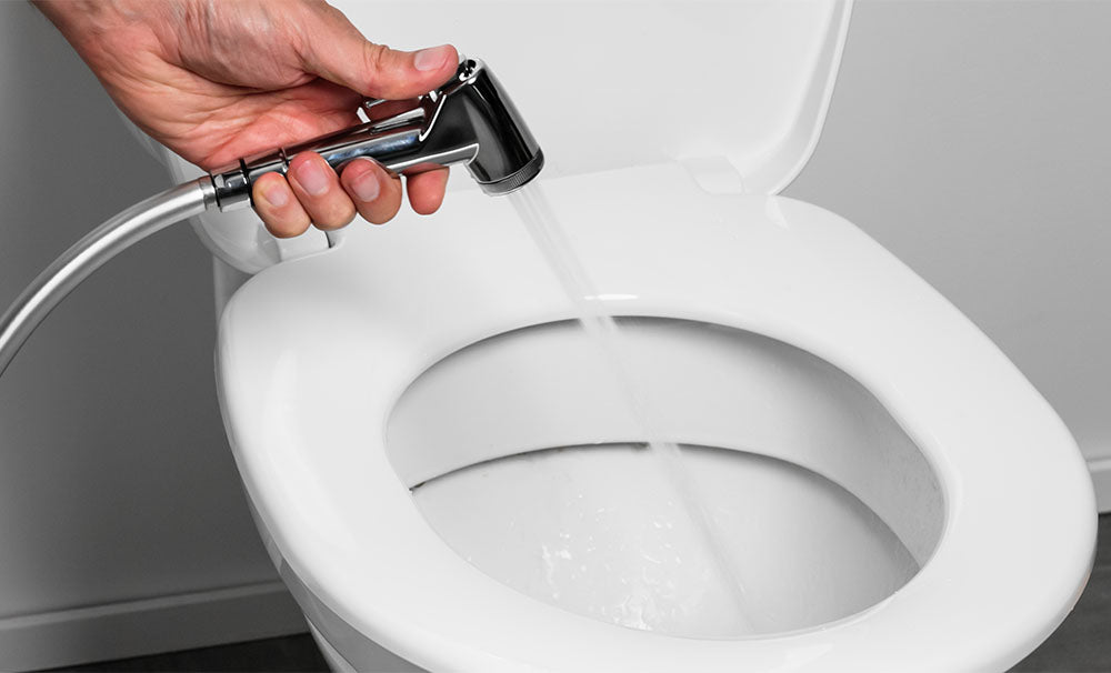 Installer une douchette WC –