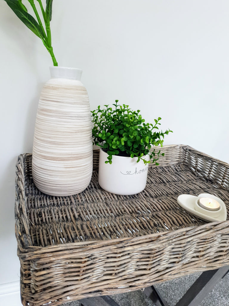 willow tray table