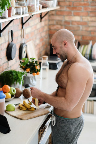 man eating healthy for his beard health