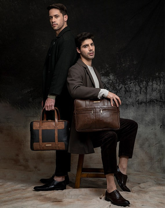 About us - Smith &amp; Blake - laptop bag, office bag, backpack , wallet for men , briefcase , messenger bag , laptop backpack , duffle bags ,corporate gifting idea , gift for men -Choosing the right leatherette is an art. Leatherette comes in many different forms, it can be stiff or soft, smooth or raised grain, different thickness and colours. Smith & Blake uses only top quality leatherette and hardware ensuring long lasting wearability.