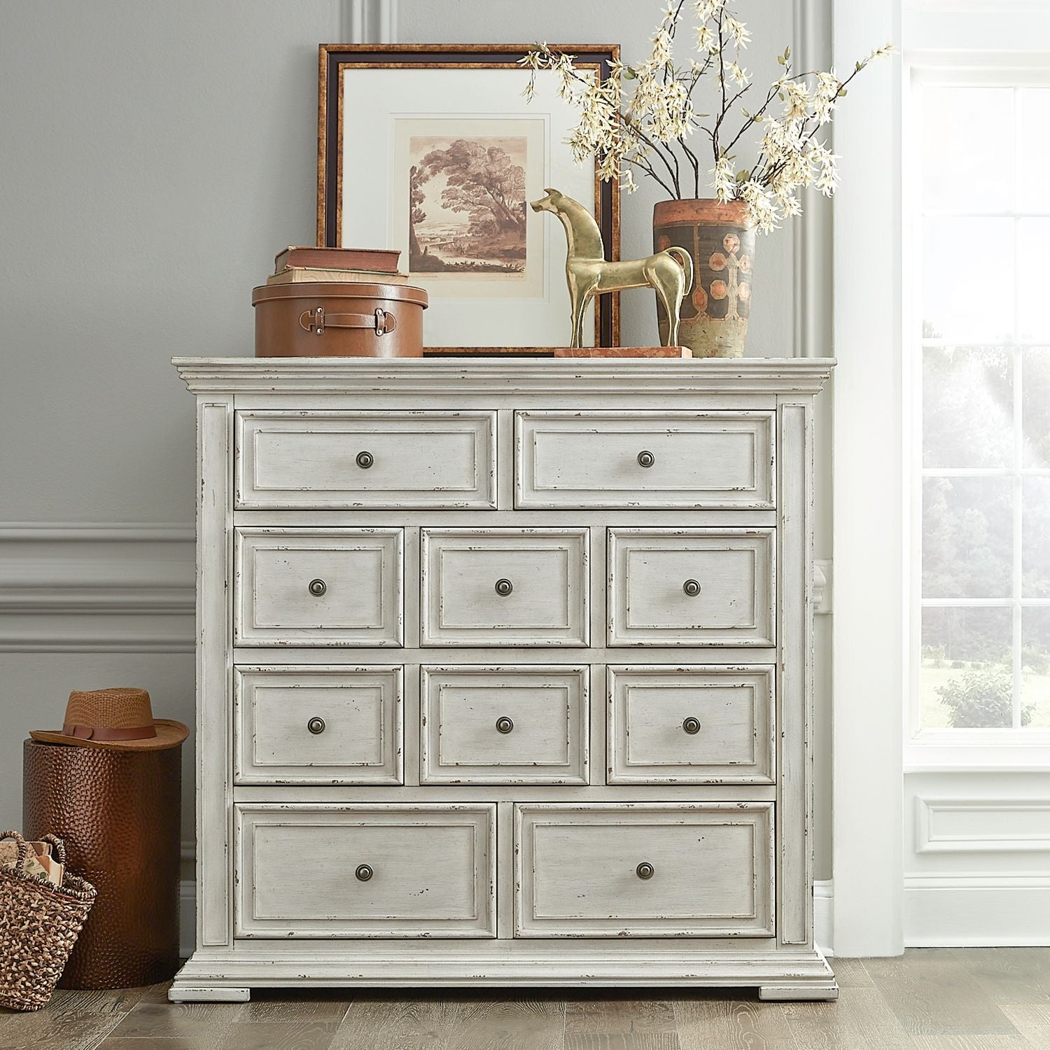 10-Drawer Chesser from Big Valley