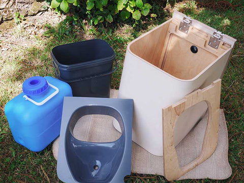 dry composting toilet