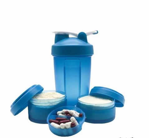 Coldest Shaker Bottle - Vaso mezclador de proteínas para mezclas de  proteínas, botella aislada con tapa para beber (26 onzas, purpurina azul
