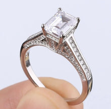 Upload an image to the gallery viewer, Carved White Topaz Ring / Size 7,5 (16)