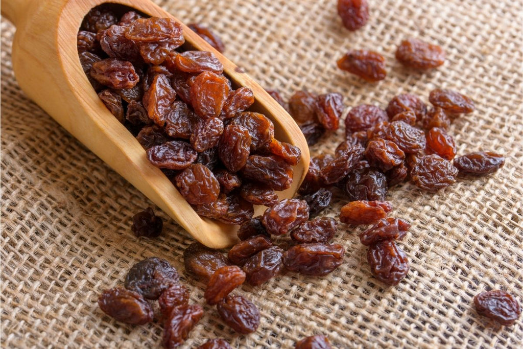 Add raisins to sourdough