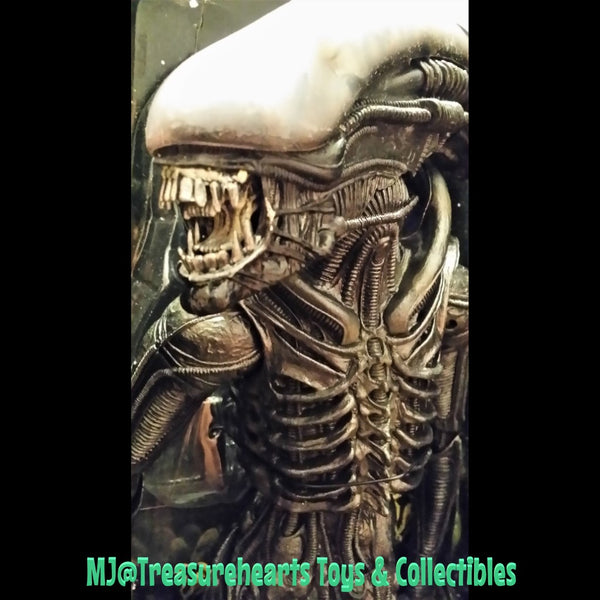 1-4 Scale Action Figure – 1979 Alien Xenomorph Front Closeup3