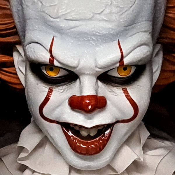 IT: Pennywise Mega Scale Figure with Sound