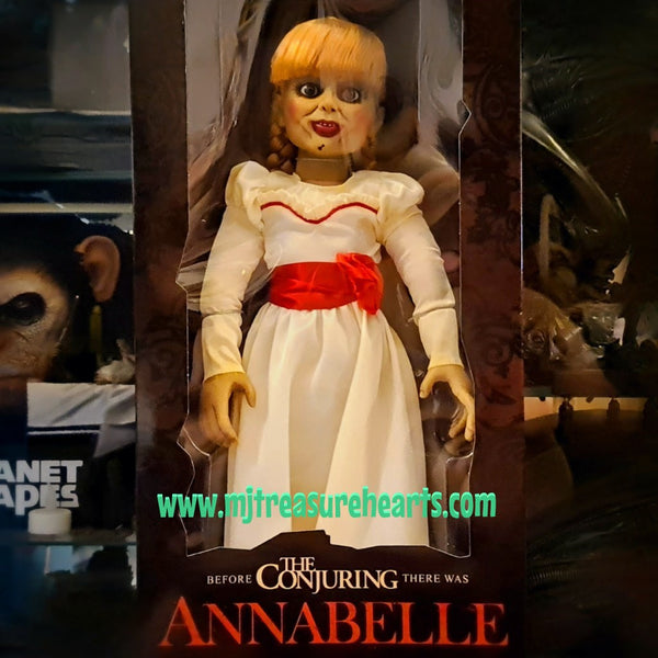 Annabelle Doll Scaled Prop Replica Front3