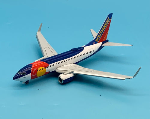 Gemini Jets 1/200 Southwest Airlines Boeing 737-700 N230WN