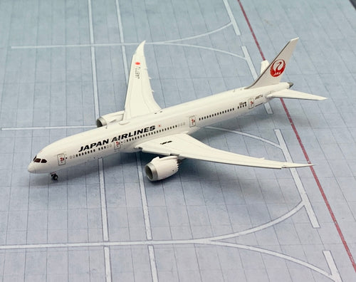 JC Wings 1/200 JAL Japan Airlines Boeing 787-9 JA828J Studio