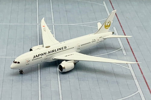 JC Wings 1/400 JAL Japan Airlines Boeing 787-8 JA835J flaps down