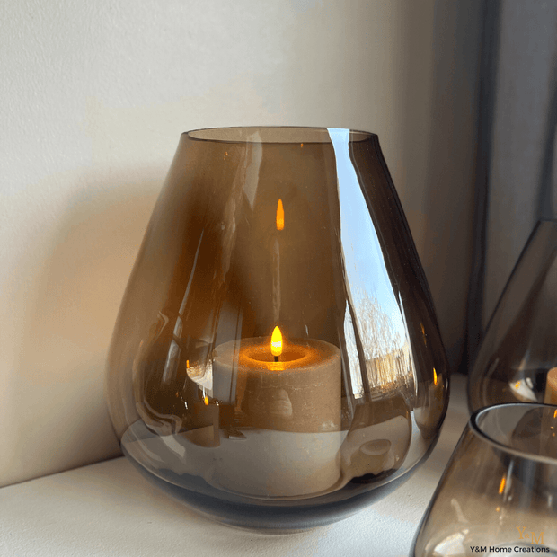 Volharding Fabrikant Paine Gillic Rookglas Tasman Taupe Windlicht M – Y&M Home Creations