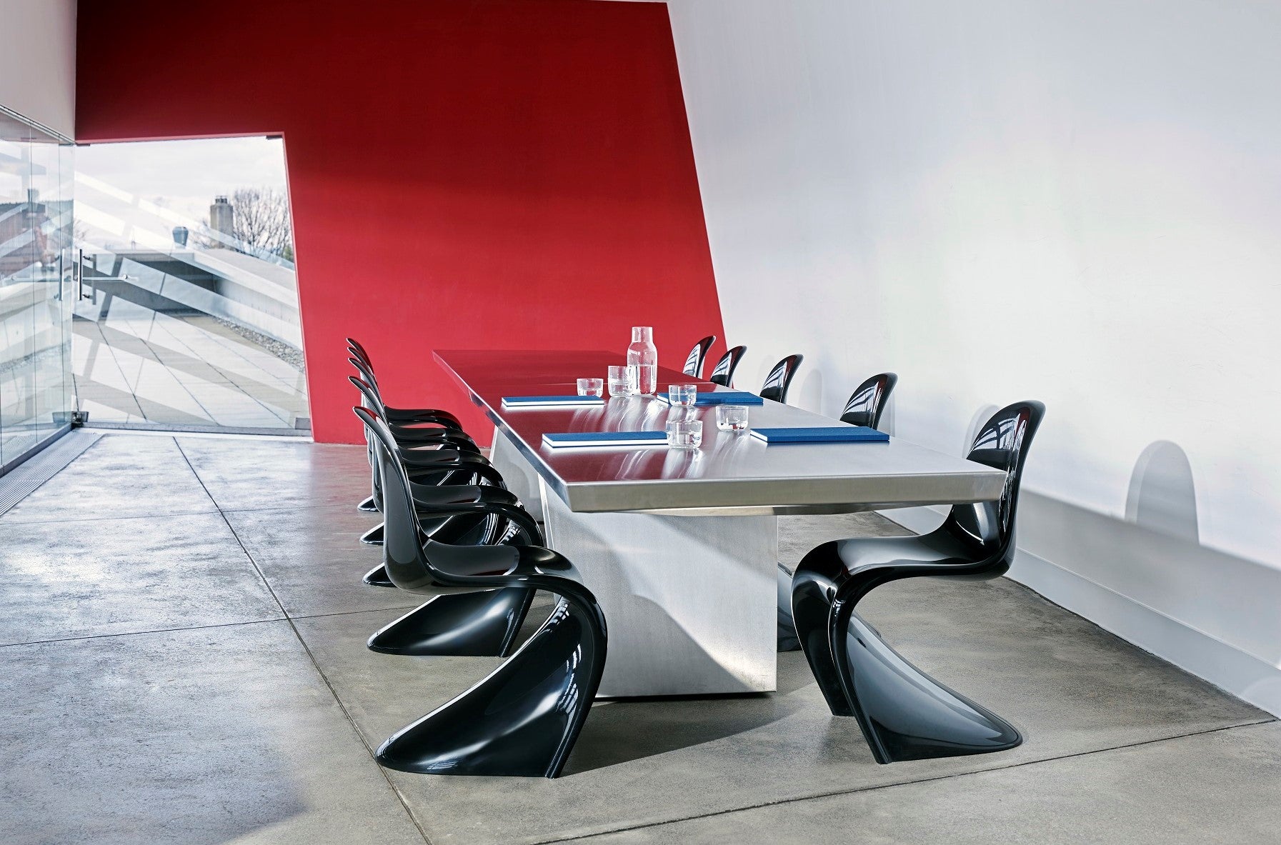 Vitra Universal Chairs - 環境、文化、用途を超えて – Vitra Online Shop