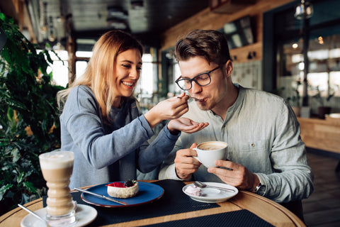 Disfruta del café más intenso y barato con este molinillo