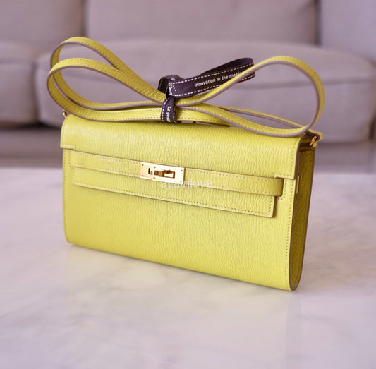 HERMES Kelly To Go 18 Clutch Ostrich Jaune Citron Paladium Hardware –  AYAINLOVE CURATED LUXURIES