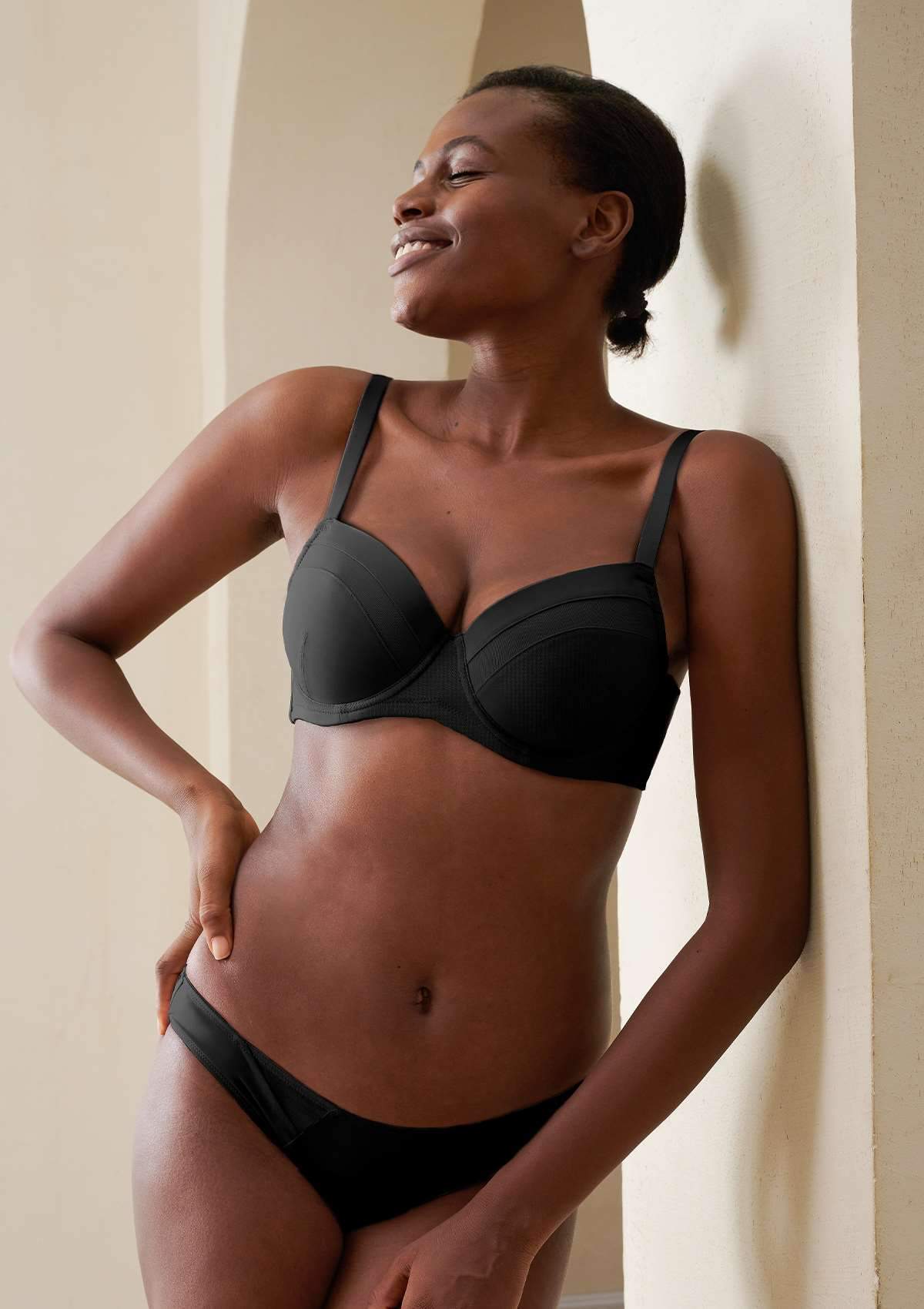 HSIA Florence Lightly Padded Comfort T-Shirt Everyday Bra - Black / 42 / D