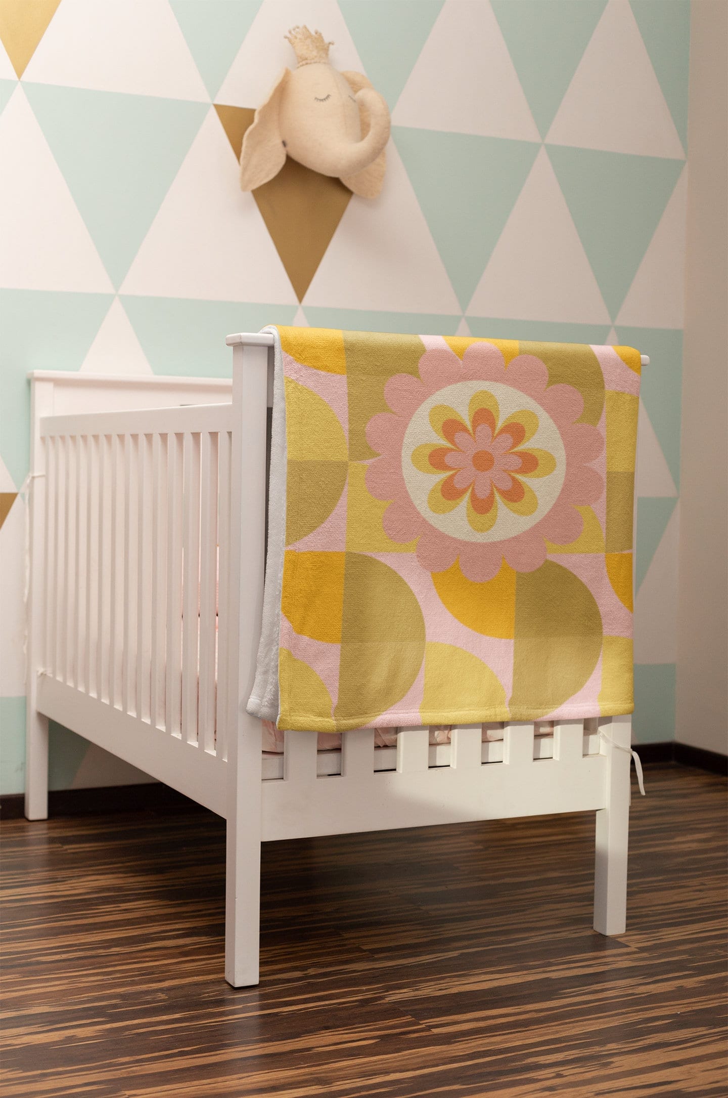 Retro deals nursery decor