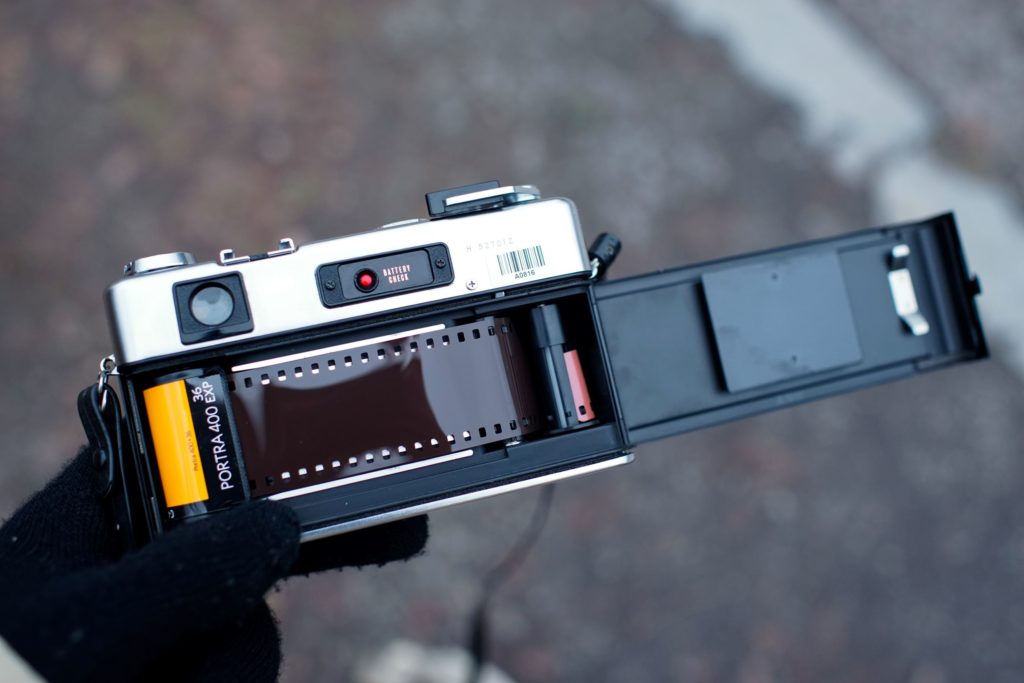 The Yashica Electro  GSN: An Un Compact Compact – Kamerastore
