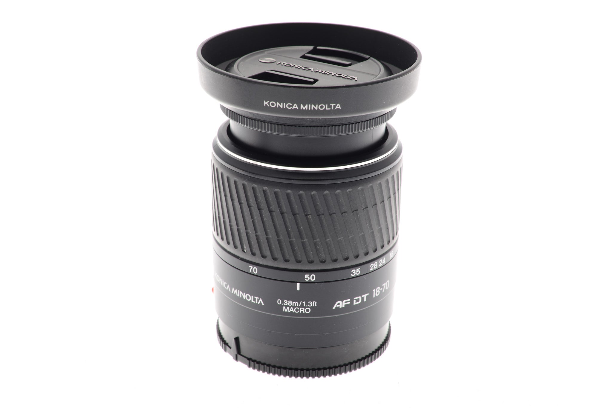 SONY DT 18-70mm F3.5-5.6 0.38m 1.3ft-