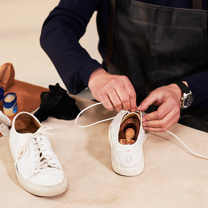 How to clean white trainers