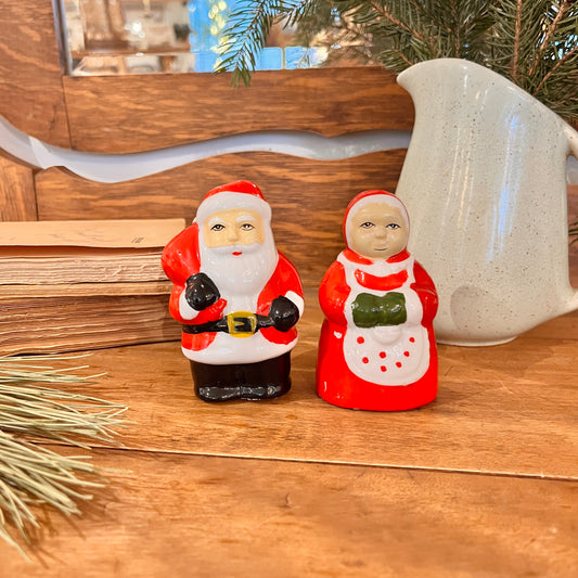 Christmas salt and pepper shakers