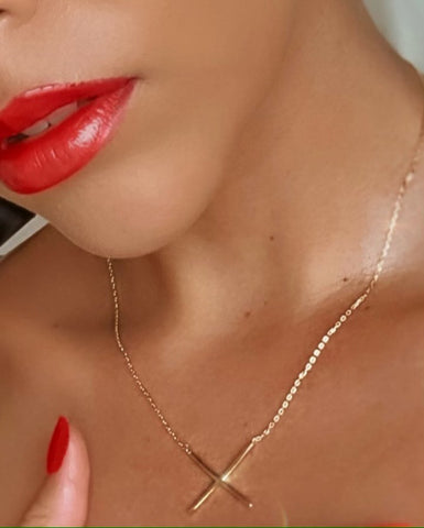 Silver Kiss Necklace - Perfect Christmas Gift For Her