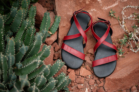 barefoot sandály Ahinsa shoes u kaktusu