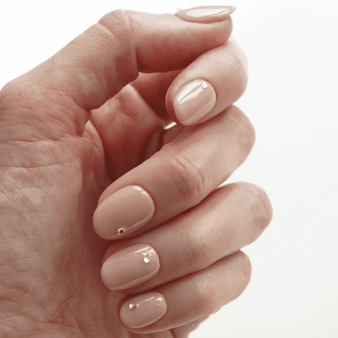 Nude Nails mit Strass