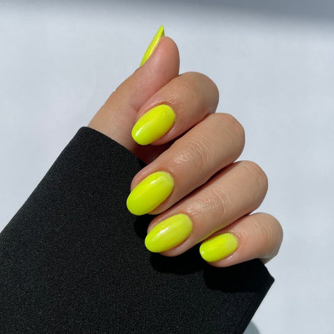 Neon Gelbes Nagel Design