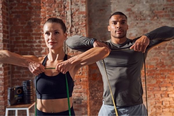 Die beste Trainingszeit für Muskelaufbau ist am späten Nachmittag