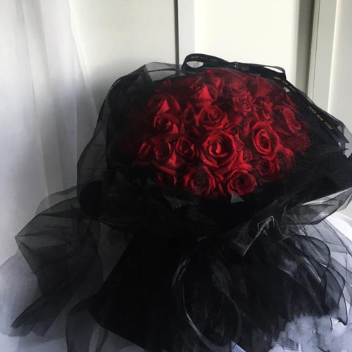 Red & Black Glitter Rose Bouquet – Flowers By Crystal