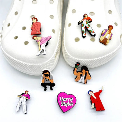 Run dont walk to your nearest Crocs outlet!! The Taylor Swift Jibbitz
