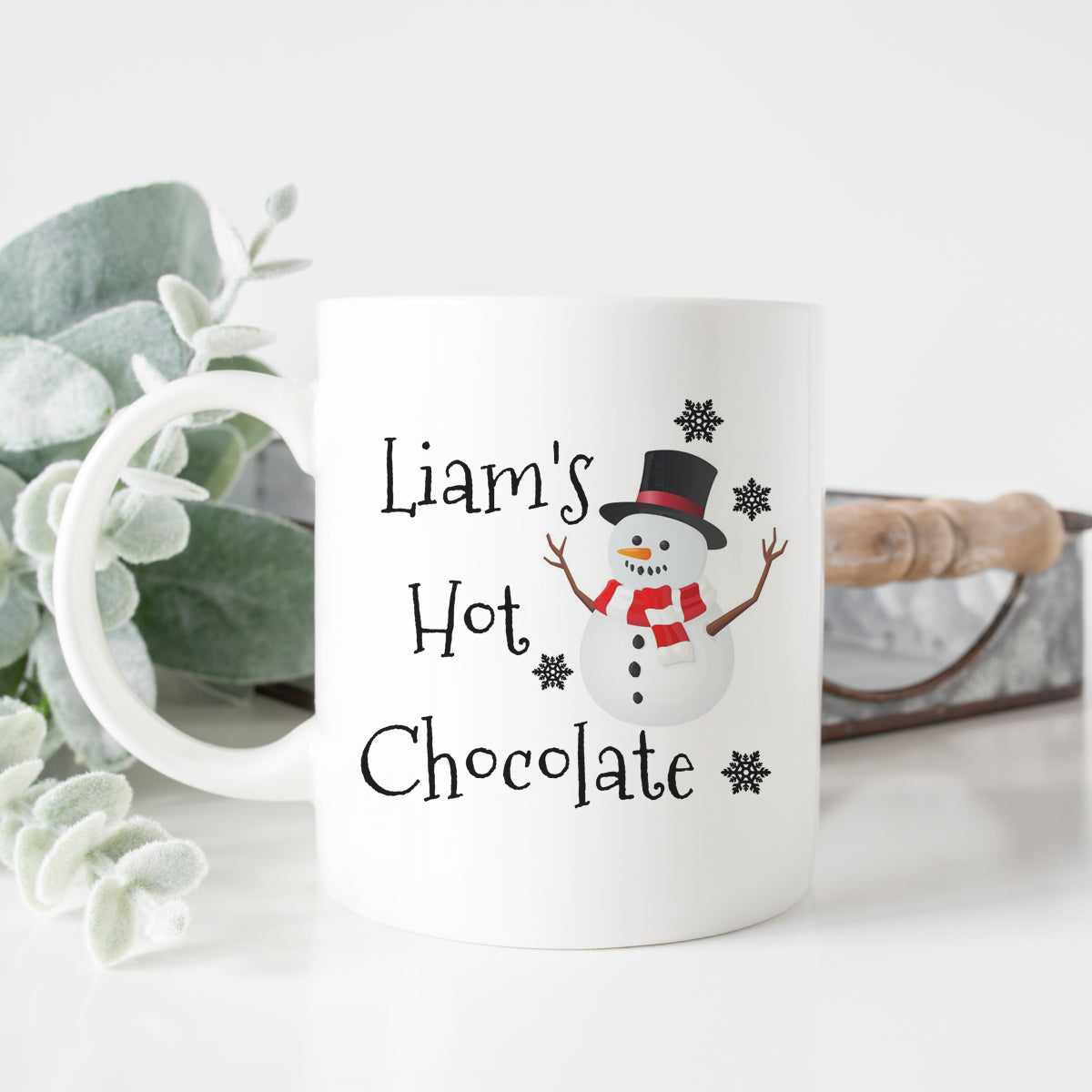 https://cdn.shopify.com/s/files/1/0522/5532/6403/products/PersonalizedHotChocolateSnowman_dabc130d-2c7d-4af4-a7bd-bfc84555cc16_2048x.jpg?v=1692139704