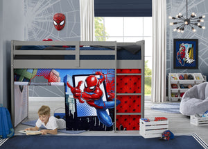Vẫn còn đang tìm kiếm một sản phẩm ấn tượng để trang trí phòng ngủ của bạn? Màn trải giường tầng Spider-Man chắc chắn sẽ làm bạn và các con cảm thấy hài lòng. Sản phẩm được thiết kế với hình ảnh nhân vật superhero được yêu thích và chất liệu vải cao cấp, tạo nên sự êm ái và an toàn cho cả gia đình.