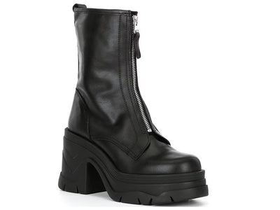 Free People: Tate Chelsea Boot in Black - J. Cole Shoes