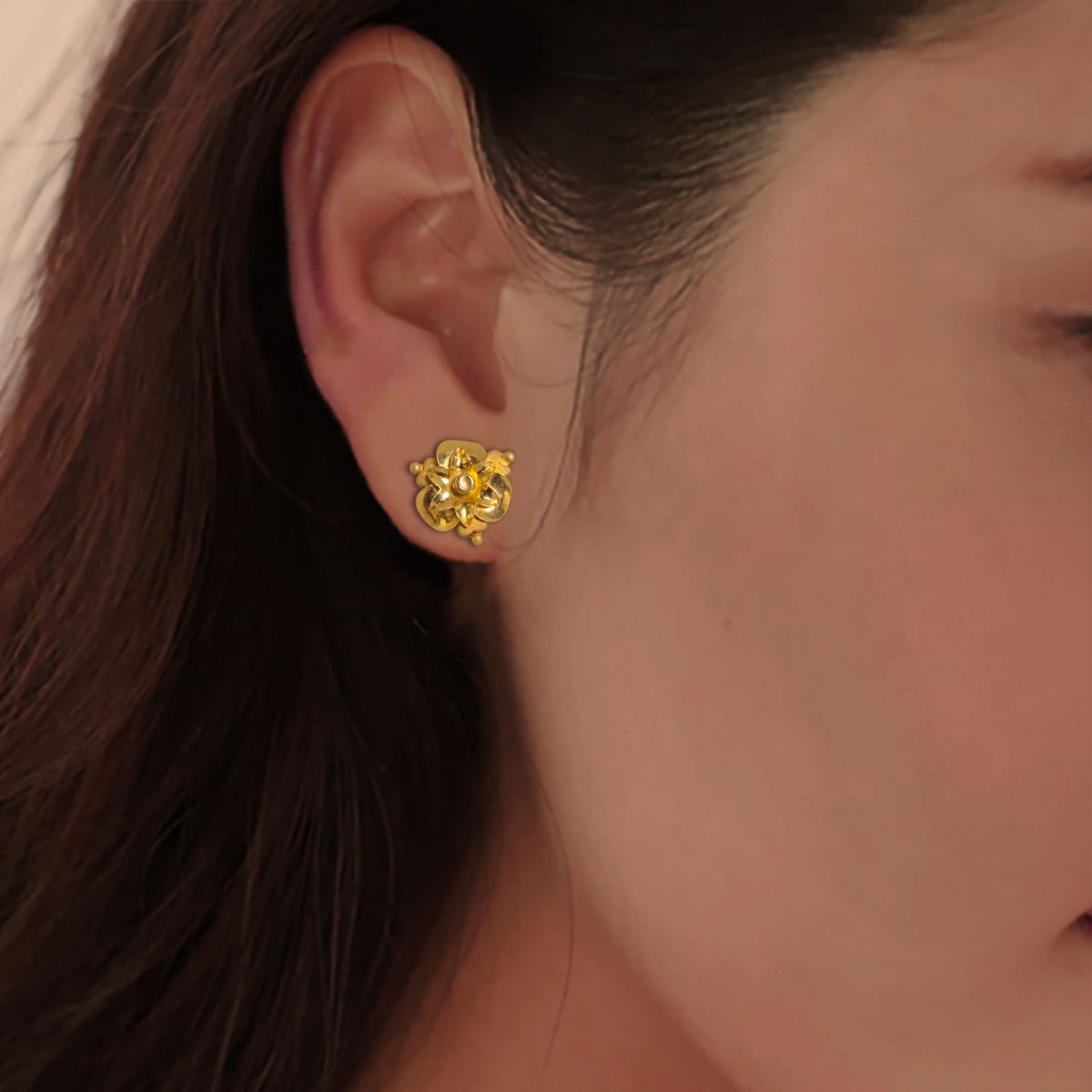 Discover more than 121 gold earrings for college girl latest