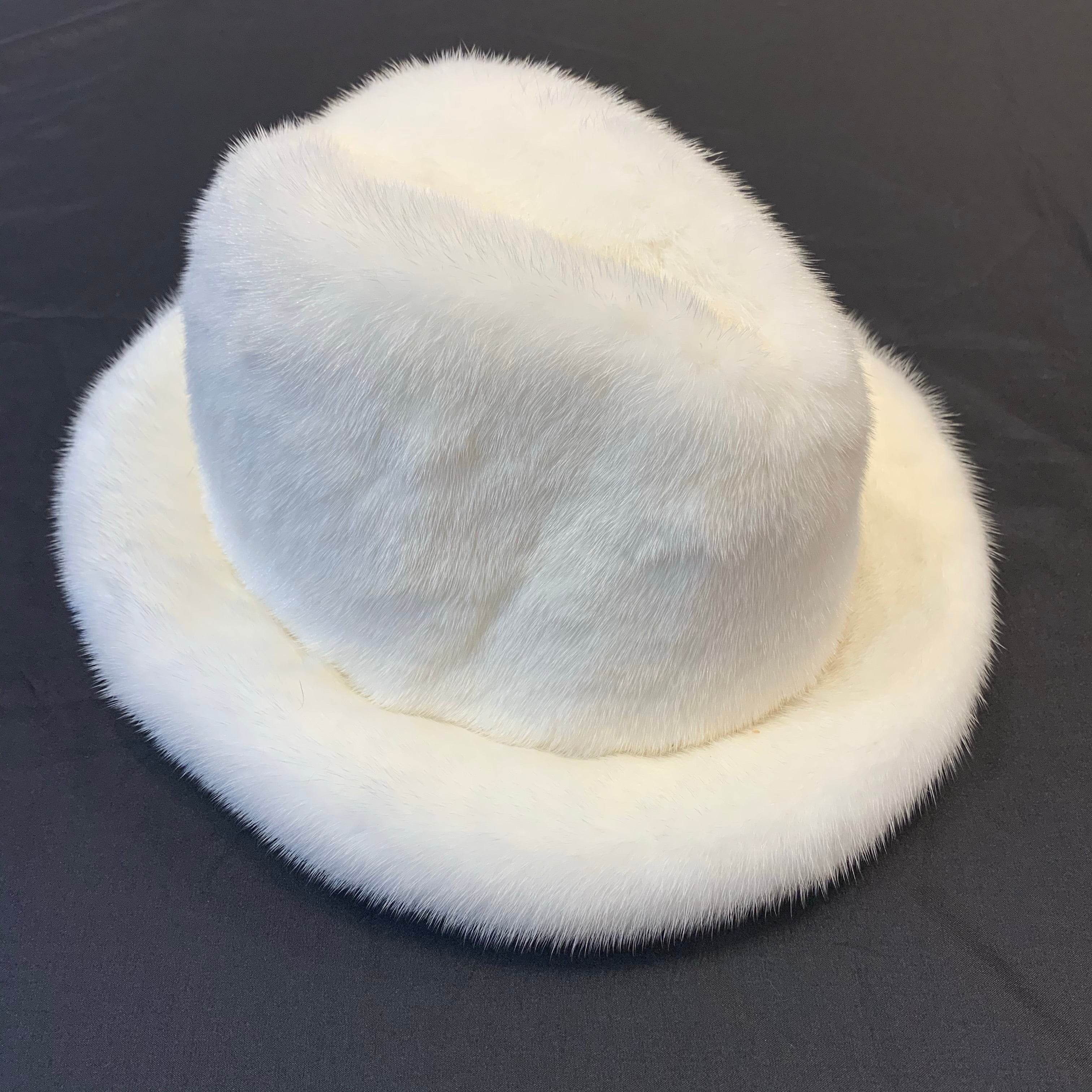 Kashani Men's White  Full Mink Top Hat