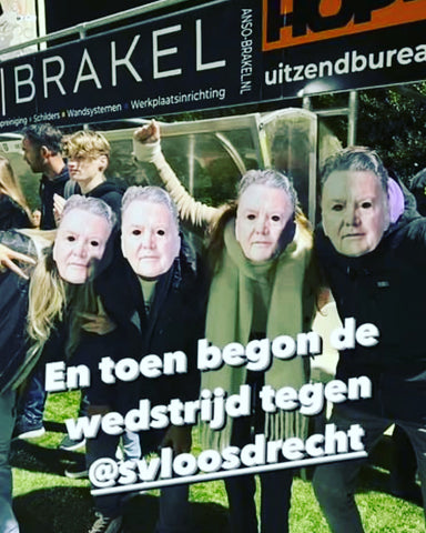 louis van gaal masker NL voetbal team kopen wolter kroes WK hit 2022 qatar nederlands elftal
