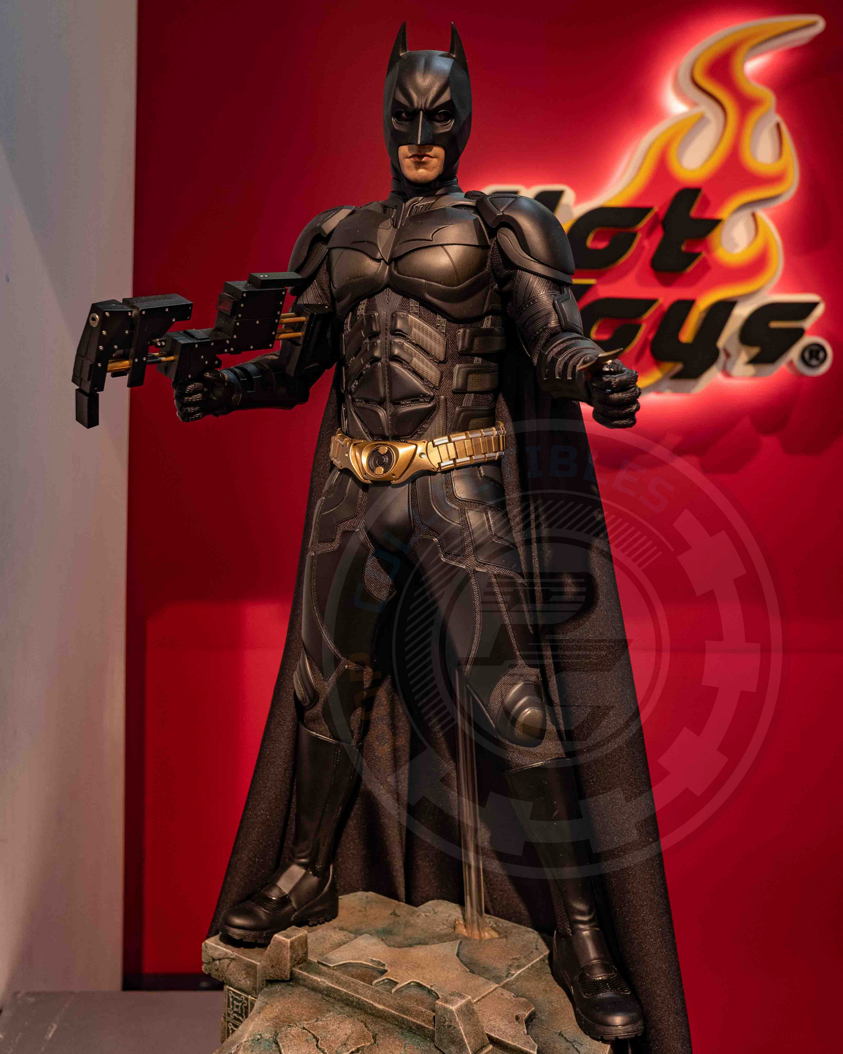 Preorder! Hot toys QS019 The Dark Knight Trilogy Batman 1/4 Regular Ed –  Pop Collectibles