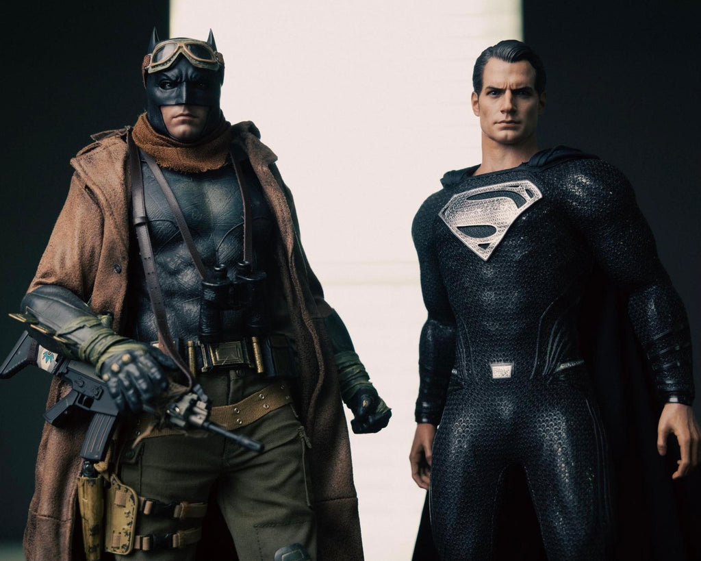 Hot toys TMS038 DC Zack Snyder Justice League Knightmare Batman and Su –  Pop Collectibles