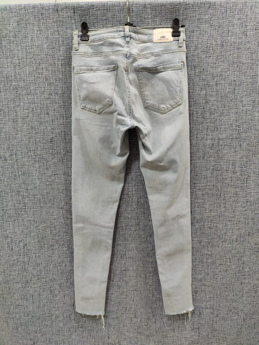 ZARA White Ripped Bottom Denim Jeans