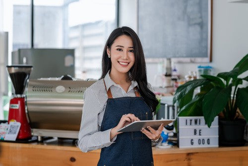 便利店 Convenience Store 整體佈局 貨品區 收銀區 貨架