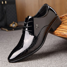 Load image into Gallery viewer, Newest italian oxford shoes for men luxury patent leather wedding shoes pointed toe dress shoes classic derbies plus size 38-48
