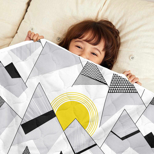 Uneven Triangle AC Quilt Comforters for Kids