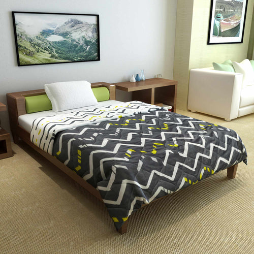 Grey and White Chevron AC Quilt Comforter for Single Bed